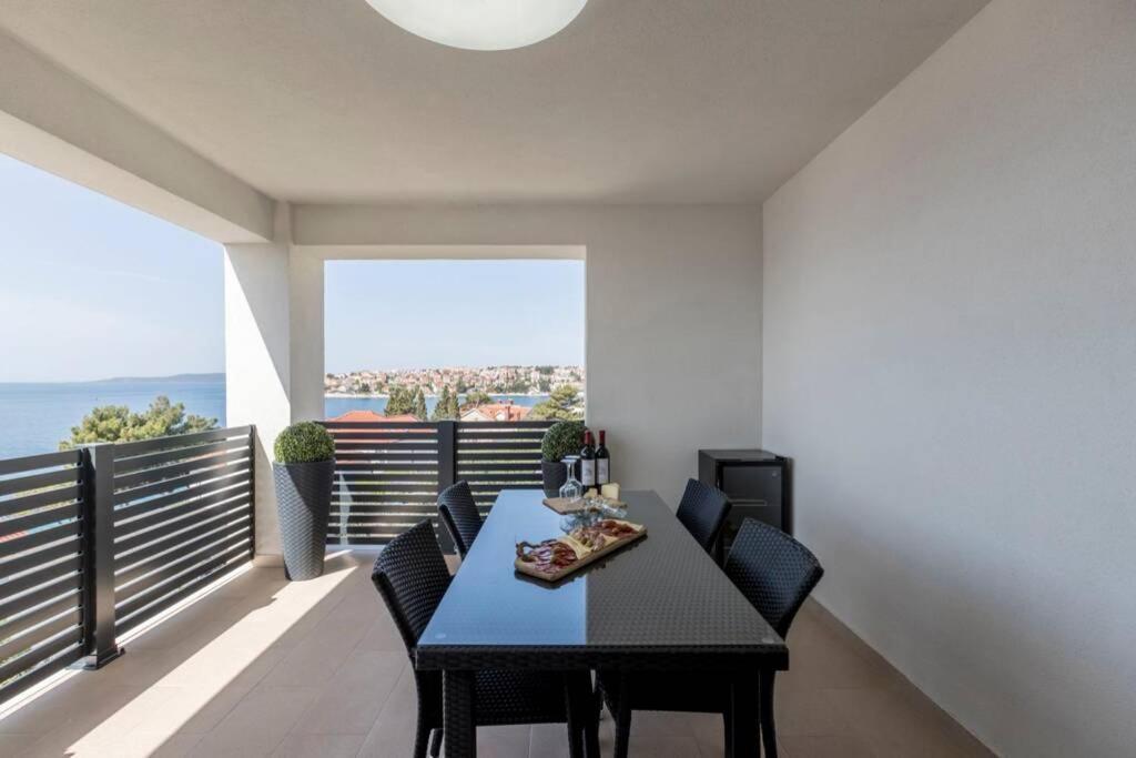Apartment By Joe Trogir Eksteriør bilde