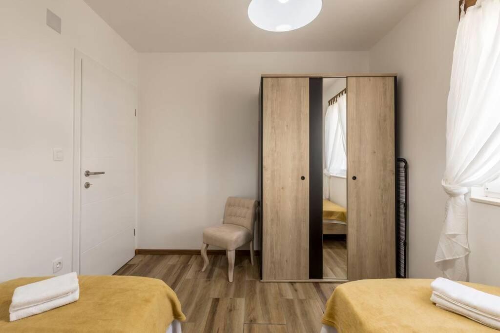 Apartment By Joe Trogir Eksteriør bilde